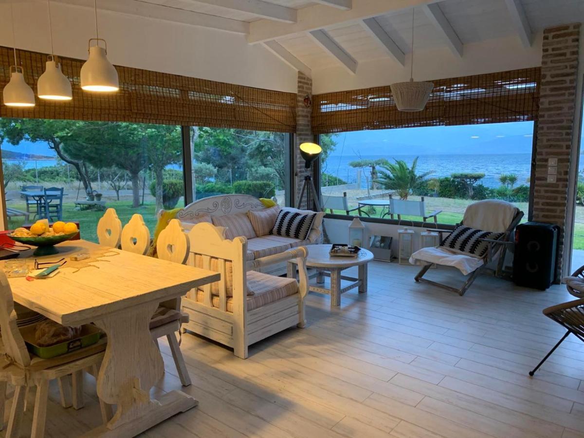 Klovino Beach House Douvia Екстериор снимка